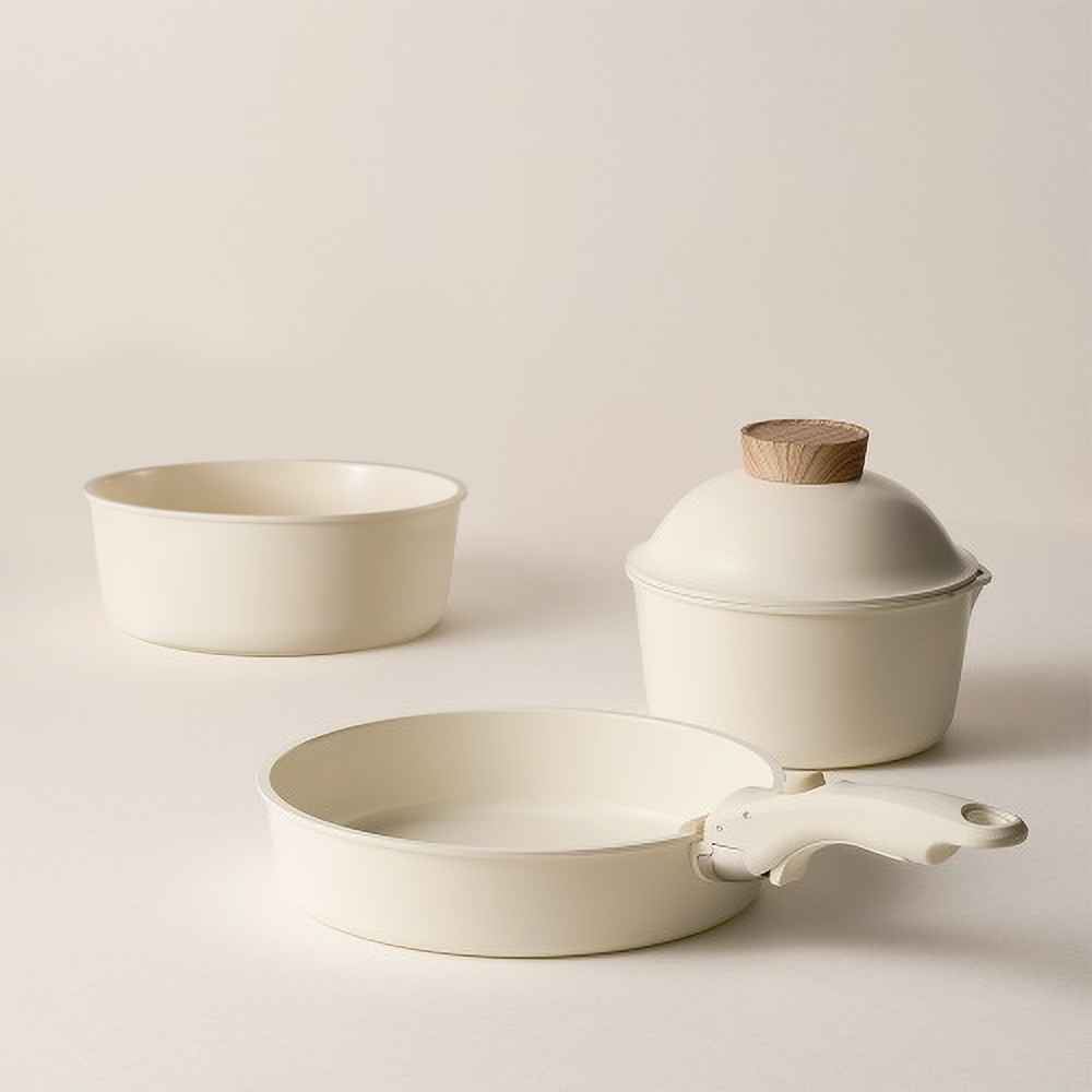 Modori Sodam Cookware Set is a stackable and detachable handle 3-piece cookware set that allows you to organize your kitchen space easily. Made of 98% pure aluminium alloy and natural mineral sand ceramic composition. You can use them on gas cooktops, induction cooktops, IH cookware, black ceramic cookware, and ovens. Sodam collection has a practical design and minimalist colours that will suit any kitchen. Modori is the key to designing your dream kitchen.