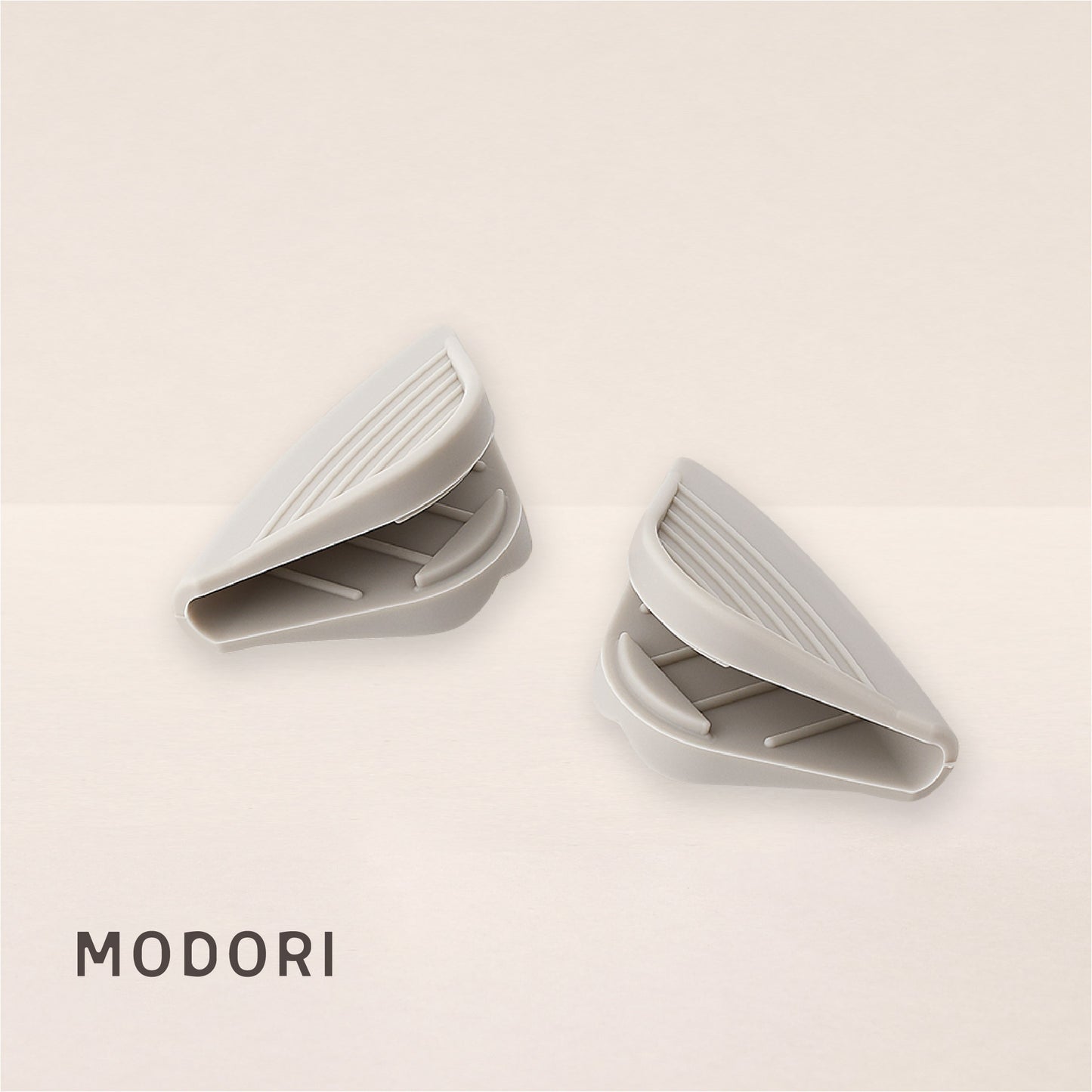 Modori Silicone Pot Holder is designed to be heat-resistant and non-slip for cookware. Use protective silicone for your hands to protect you from burns. Designed with unique shapes and colours to keep your kitchen style minimalist. Modori cookware collection has a practical design and minimalist colours that will suit any kitchen. Modori is the key to designing your dream kitchen.
