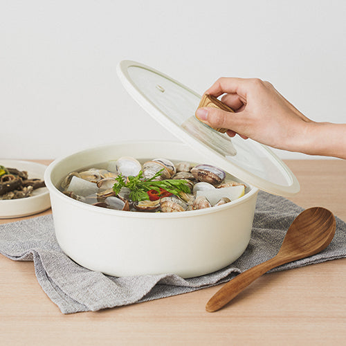 Modori Sodam Cookware Glass Pot Lid 22 cm is specially designed for the Modori sodam cookware set, with the wooden handle and special glass design, it matches perfectly with the 22cm pan in the cookware set. Modori sodam cookware set is a 3-piece stackable cookware set that includes two different-sized cooking pans, a cooking pot and a detachable multi-purpose handle. It has a safe non-stick coating, 100% non-toxic materials for everyday cooking.