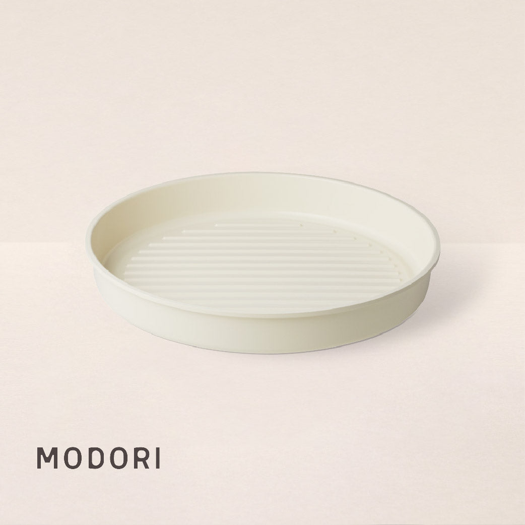 Modori 27cm Sodam Grill Pan can be purchased individually to add to the collection, turning the original 3 pieces into 5 complete pieces. It is safe for daily use (Certified to be free of toxic substances - lead-free, cadmium-free) and can be used on various stove-tops: Induction cooker, gas stove, heating plate, oven and dishwasher. Sodam collection has practical design and minimalist colours that will suit any kitchen. Modori is the key to designing your dream kitchen.